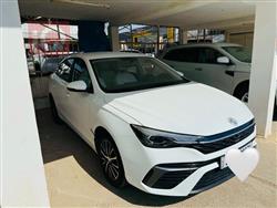 MG 5 Plus